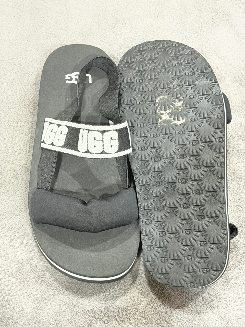 UGG black kids